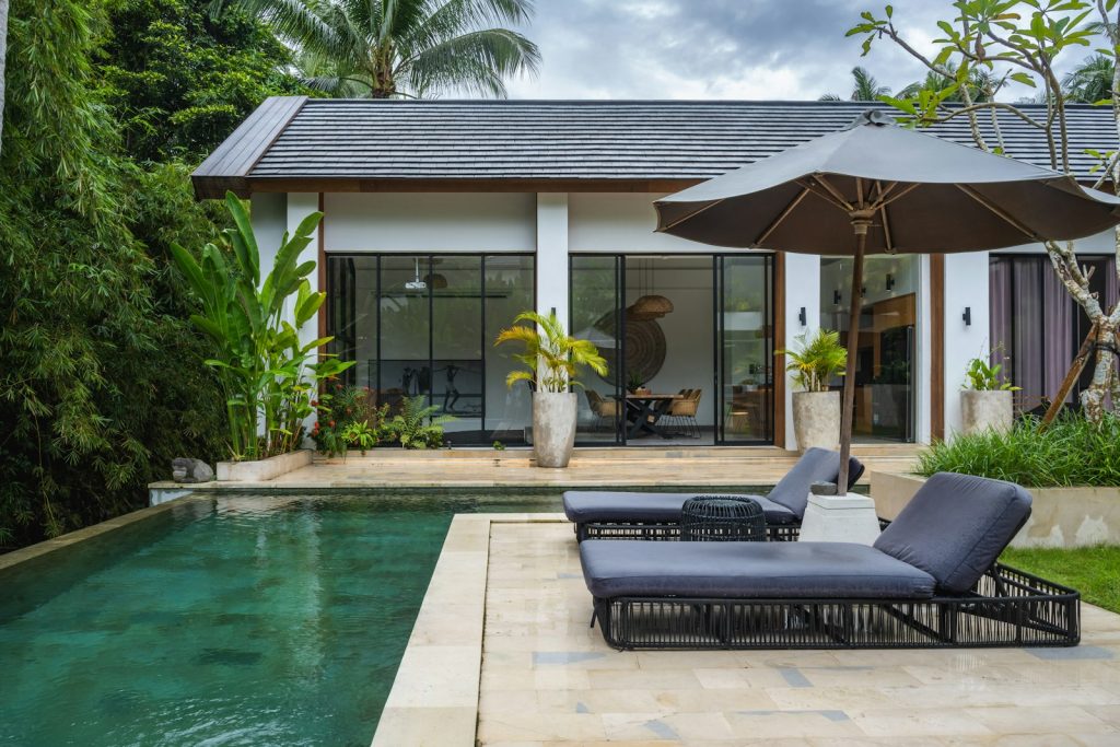 Luxury Bali Wedding Planning: Clifftop Venues & Private Estates